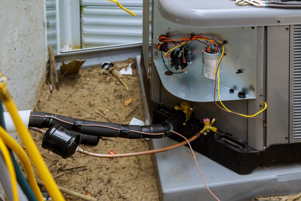 installing the outdoor unit of the air conditioner